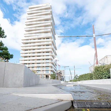 Apartment New With Stunning Views, Pool And Fitness