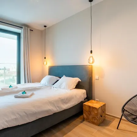 Apartment New With Stunning Views, Pool And Fitness
