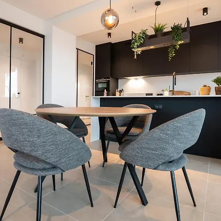 Apartment New With Stunning Views, Pool And Fitness Ostend