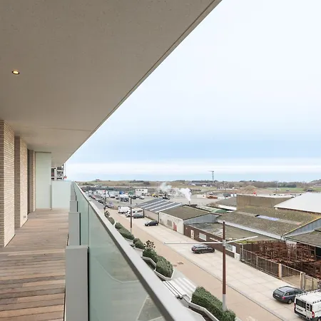 Apartment New With Stunning Views, Pool And Fitness