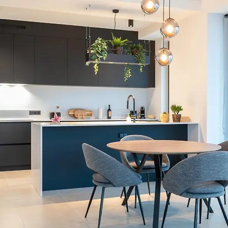 Apartment New With Stunning Views, Pool And Fitness Ostend