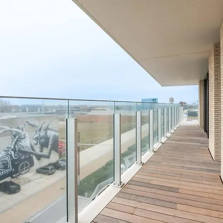 New With Stunning Views, Pool And Fitness * Oostende