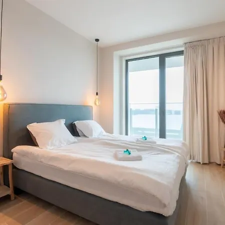Apartment New With Stunning Views, Pool And Fitness Ostende