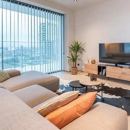 New With Stunning Views, Pool And Fitness * Oostende