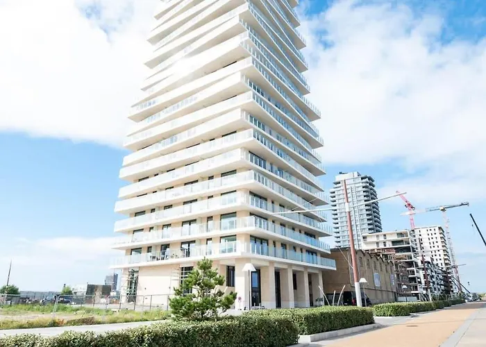 Apartment New With Stunning Views, Pool And Fitness Ostende