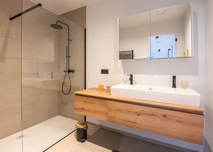 Apartment New With Stunning Views, Pool And Fitness