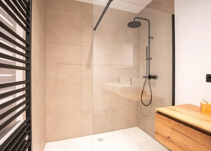 New With Stunning Views, Pool And Fitness Apartment *