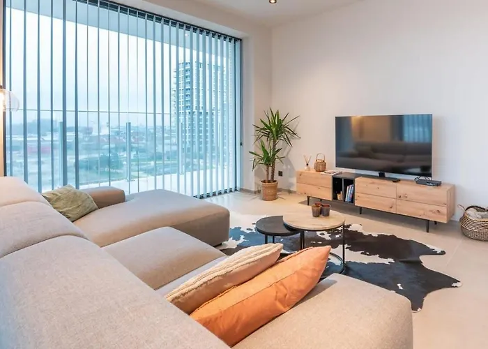 New With Stunning Views, Pool And Fitness * Ostend